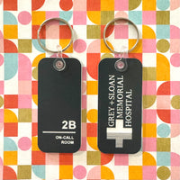 Load image into Gallery viewer, Grey&#39;s Anatomy - On Call Room keychain
