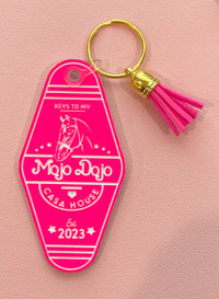 Load image into Gallery viewer, Mojo Dojo Casa House (Barbie) | Retro Motel Keychain

